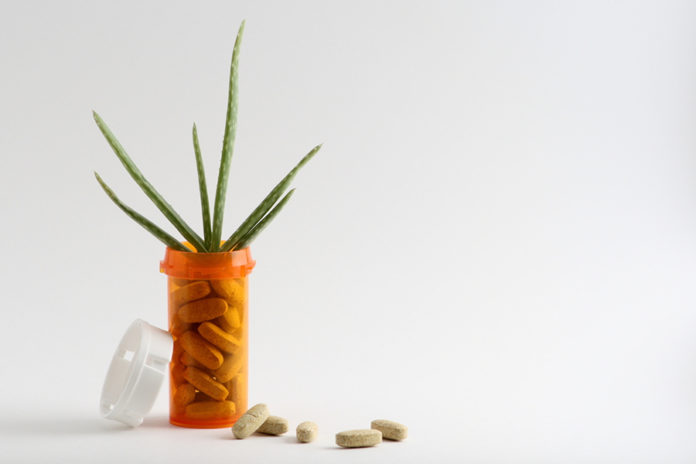 Aloes i tabletki w słoiczku