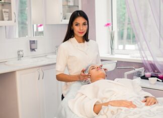 Jak wybrać hurtownię kosmetyczną – kompletny przewodnik dla salonów kosmetycznych hurtownia kosmetyczna