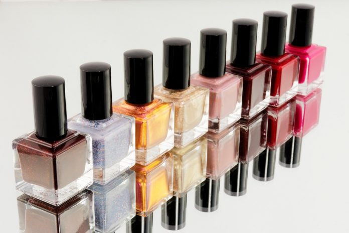 lakiery do manicure żelowego lakiery do manicure żelowego