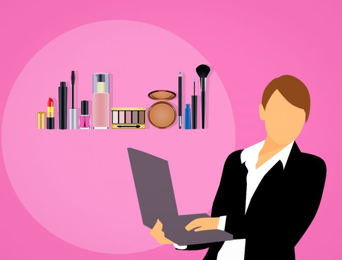 kobieta przy laptopie make up kobieta przy laptopie make up