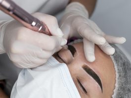 makijaż permanentny brwi